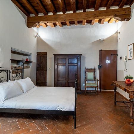 Santa Croce Junior Suite - Dolcevita Holiday ฟลอเรนซ์ ภายนอก รูปภาพ