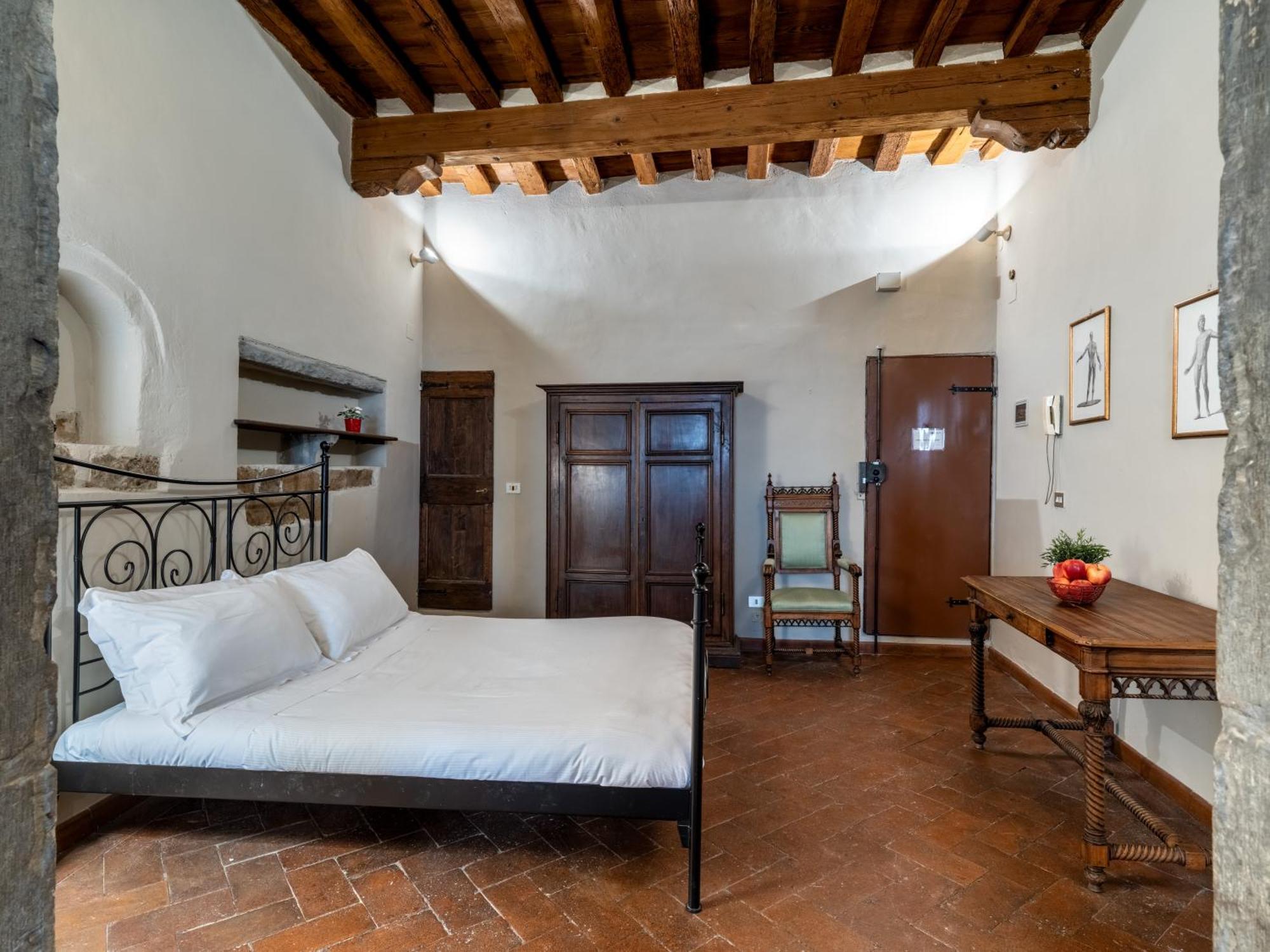 Santa Croce Junior Suite - Dolcevita Holiday ฟลอเรนซ์ ภายนอก รูปภาพ